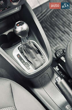 Хетчбек Audi A1 2012 в 