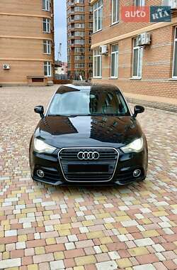 Хэтчбек Audi A1 2010 в 