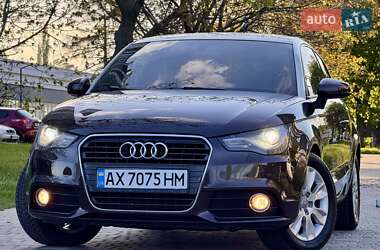 Хэтчбек Audi A1 2011 в 