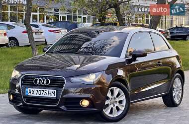 Хэтчбек Audi A1 2011 в 