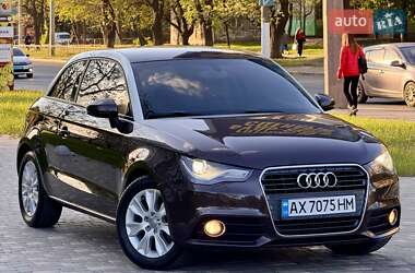 Хэтчбек Audi A1 2011 в 