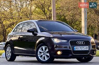Хэтчбек Audi A1 2011 в 