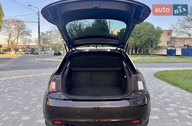 Хэтчбек Audi A1 2011 в 