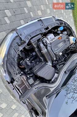 Хэтчбек Audi A1 2011 в 