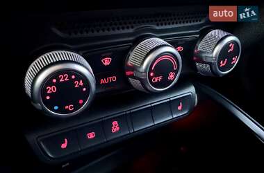Хэтчбек Audi A1 2011 в 