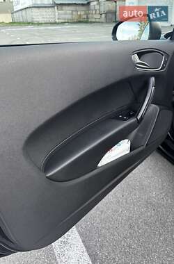 Хетчбек Audi A1 2011 в 