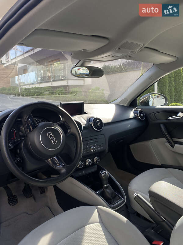 Хэтчбек Audi A1 2010 в Львове