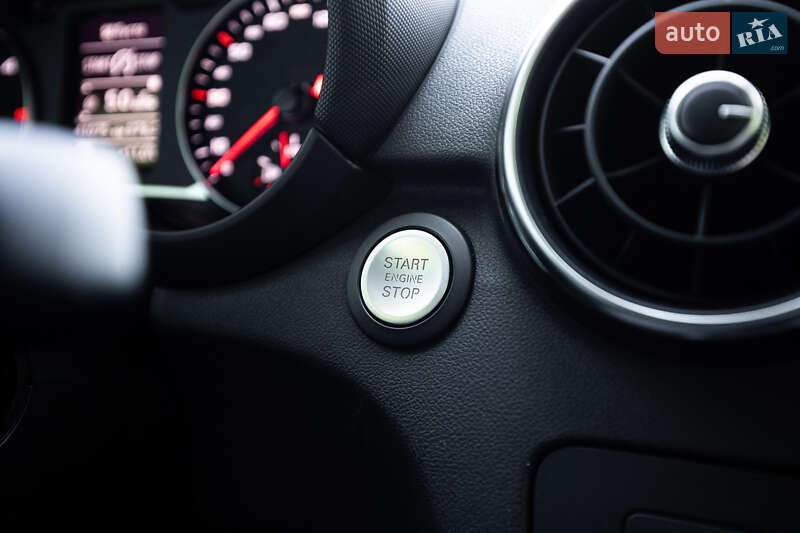 Хэтчбек Audi A1 2015 в Киеве