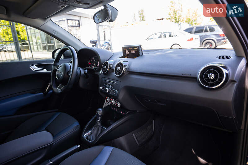 Хэтчбек Audi A1 2015 в Киеве
