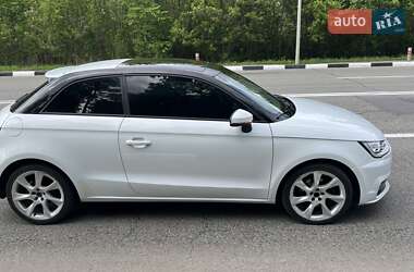 Хэтчбек Audi A1 2015 в 