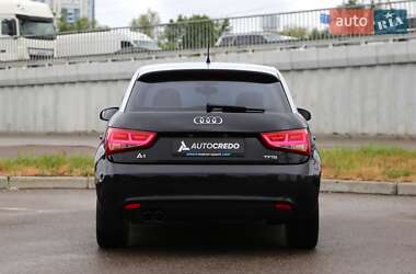 Хэтчбек Audi A1 2012 в 