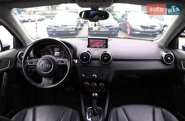 Хэтчбек Audi A1 2012 в 