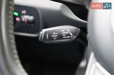 Хэтчбек Audi A1 2012 в 