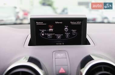 Хэтчбек Audi A1 2012 в 