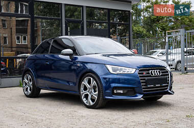 Хэтчбек Audi A1 2015 в 