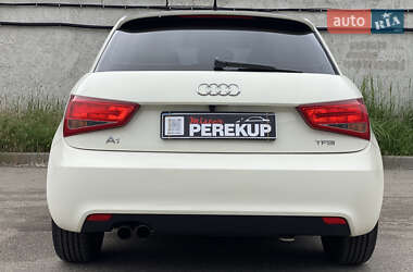Хэтчбек Audi A1 2013 в 