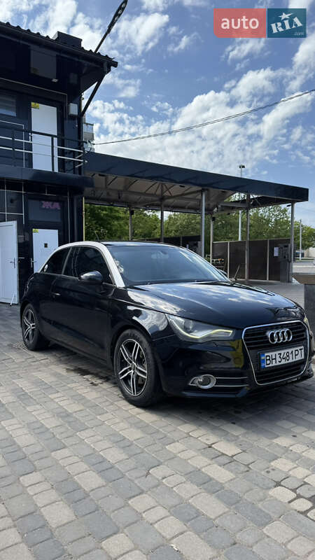 Хэтчбек Audi A1 2010 в Южном