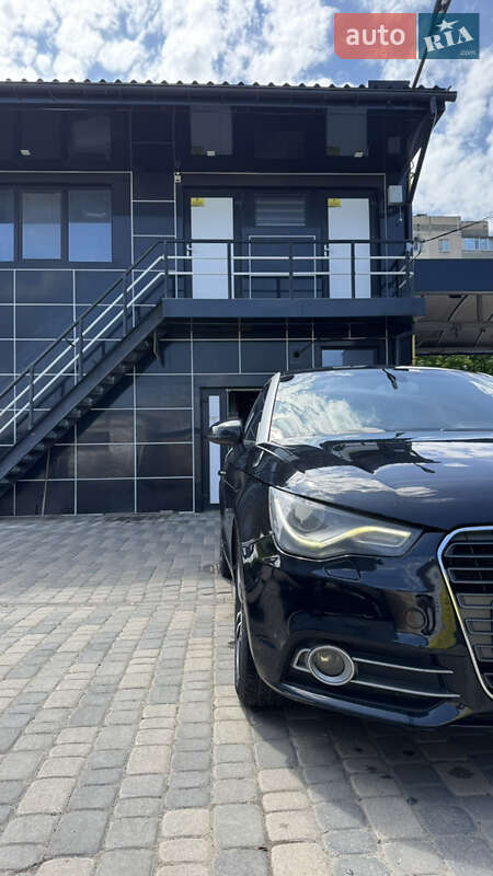 Хэтчбек Audi A1 2010 в Южном