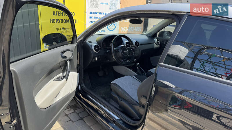 Хэтчбек Audi A1 2010 в Южном