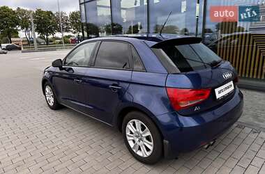 Хэтчбек Audi A1 2013 в 