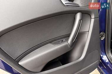 Хэтчбек Audi A1 2013 в 