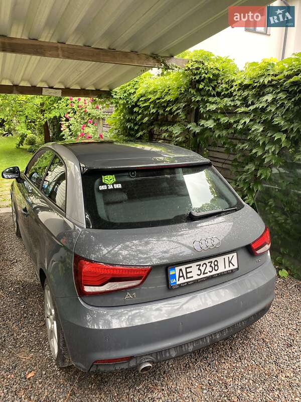 Хэтчбек Audi A1 2015 в Днепре
