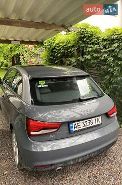 Хэтчбек Audi A1 2015 в 