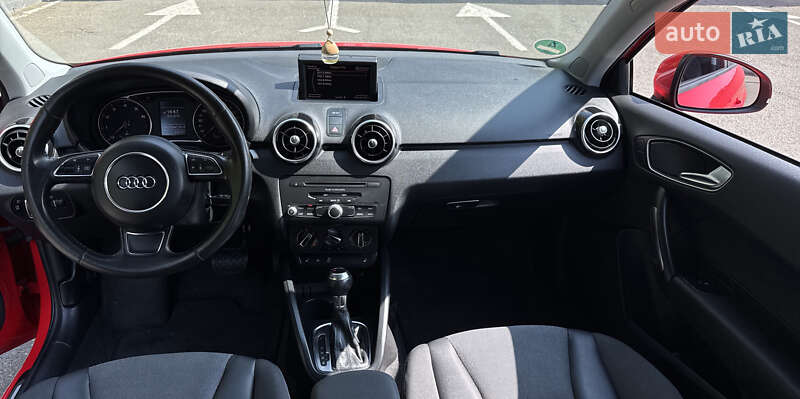 Хэтчбек Audi A1 2011 в Одессе