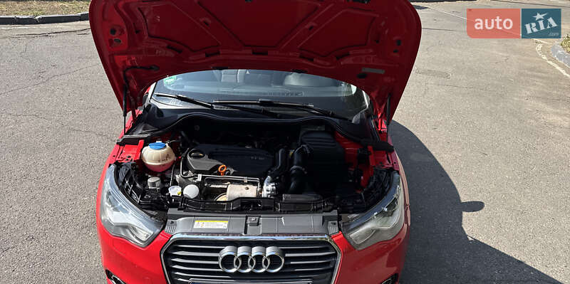 Хэтчбек Audi A1 2011 в Одессе