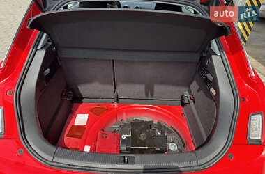 Хэтчбек Audi A1 2011 в 