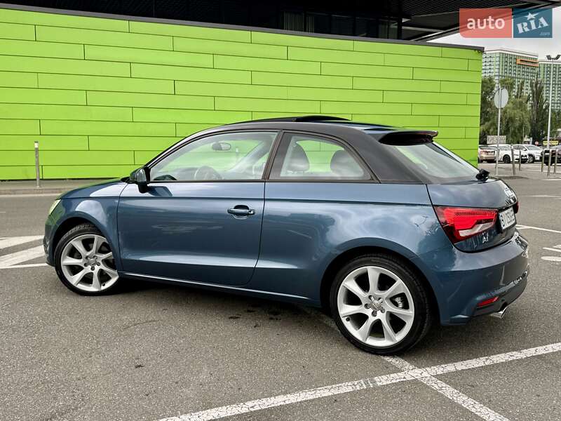 Хэтчбек Audi A1 2015 в Киеве
