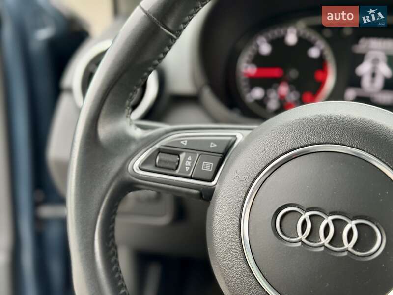 Хэтчбек Audi A1 2015 в Киеве