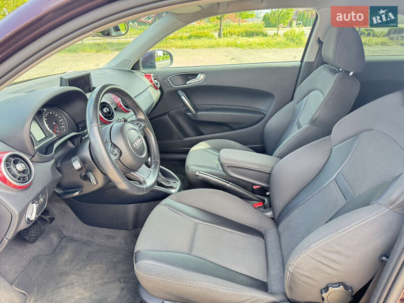 Хэтчбек Audi A1 2011 в Ужгороде