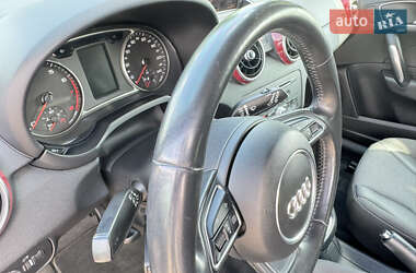 Хэтчбек Audi A1 2011 в 