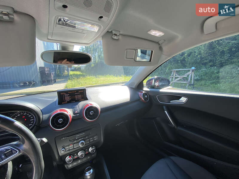 Хэтчбек Audi A1 2011 в Ужгороде