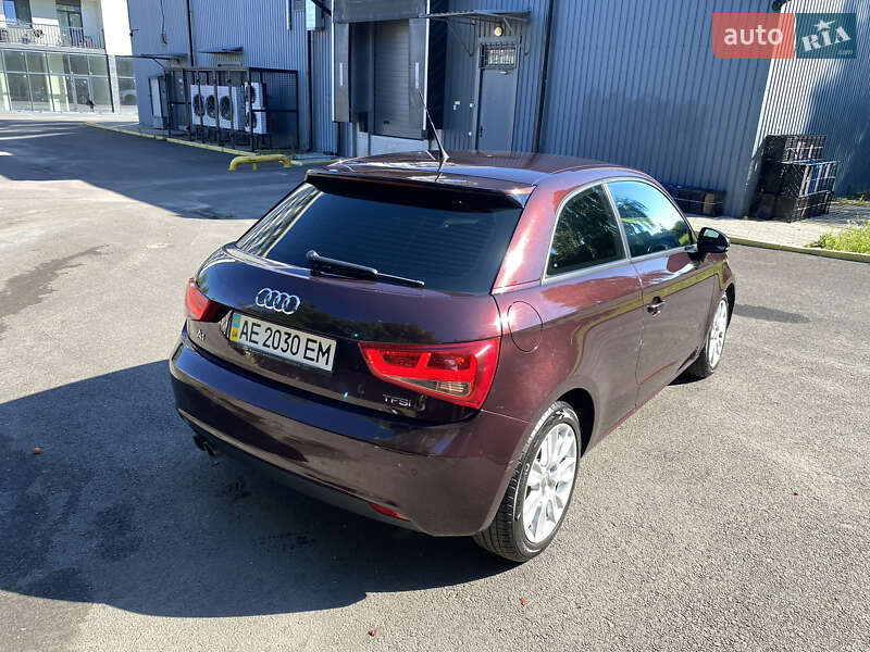 Хэтчбек Audi A1 2011 в Ужгороде