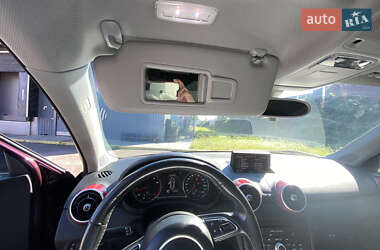 Хэтчбек Audi A1 2011 в 