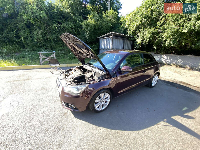 Хэтчбек Audi A1 2011 в Ужгороде