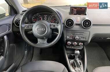 Хэтчбек Audi A1 2013 в 