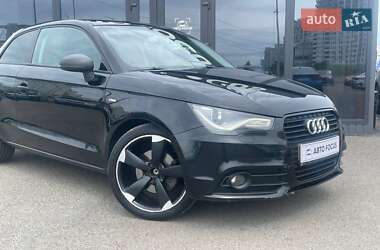 Хэтчбек Audi A1 2011 в 