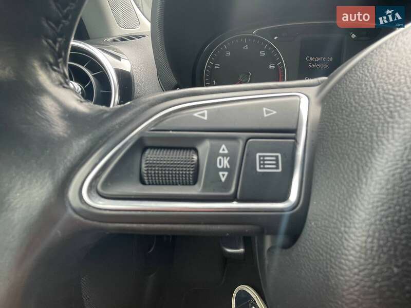 Хэтчбек Audi A1 2011 в Киеве