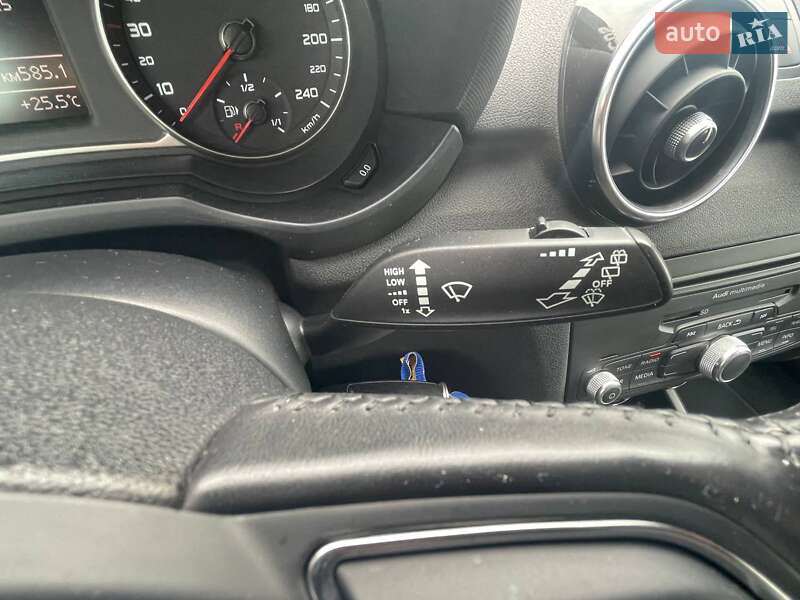Хэтчбек Audi A1 2011 в Киеве