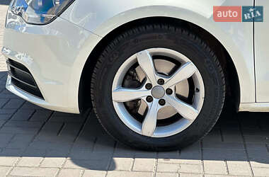 Хэтчбек Audi A1 2014 в 