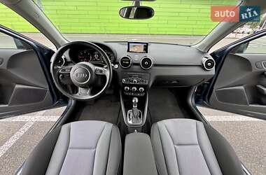 Хэтчбек Audi A1 2015 в 