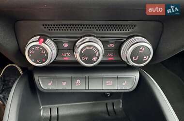 Хэтчбек Audi A1 2015 в 