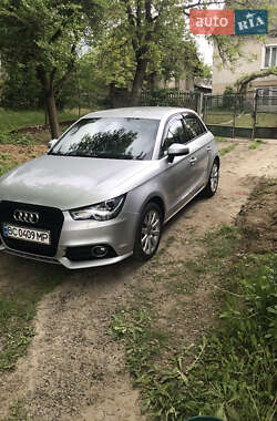 Хэтчбек Audi A1 2013 в 