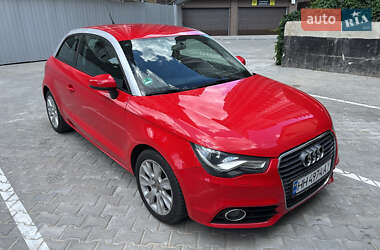 Хэтчбек Audi A1 2011 в 