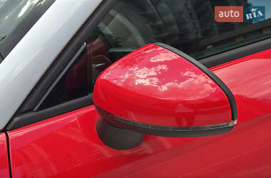 Хэтчбек Audi A1 2011 в 