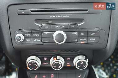 Хэтчбек Audi A1 2010 в 