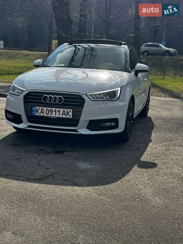 Хэтчбек Audi A1 2015 в Киеве